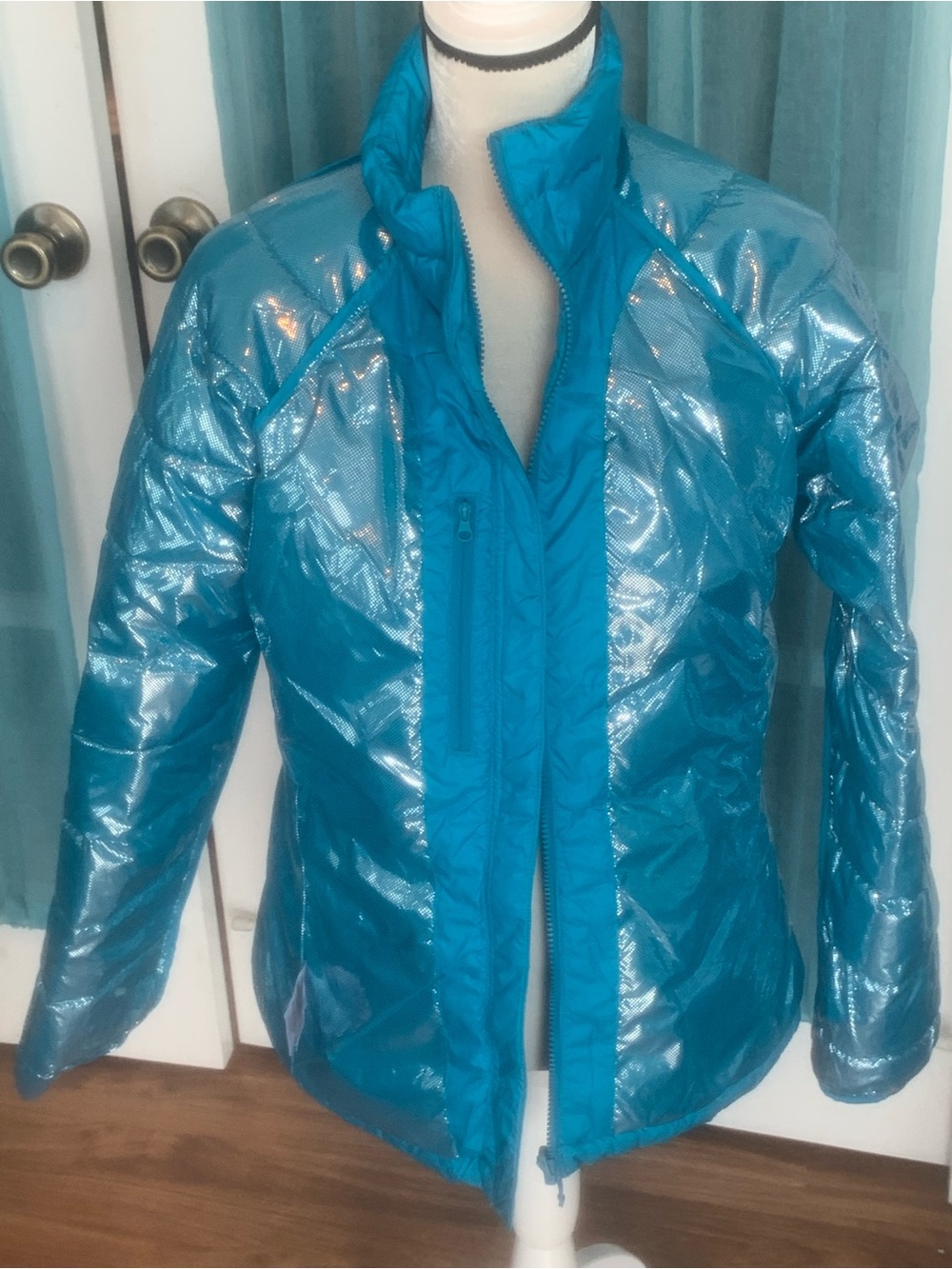 Columbia Waterproof L Jacket zip out reversible lining can be worn as puffer - Picture 12 of 13